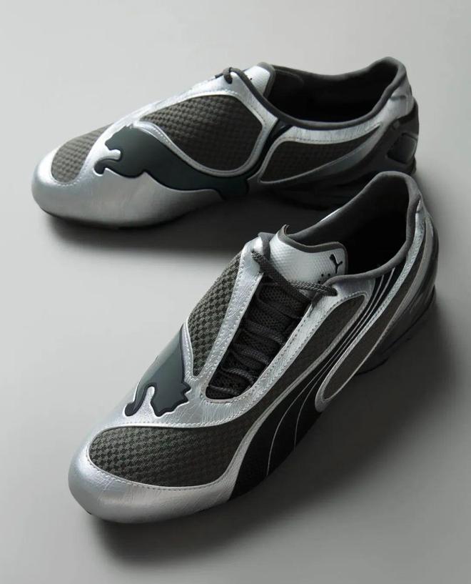 4双sneakers值得一冲！当「液态银」成春夏潮人招牌色这(图14)