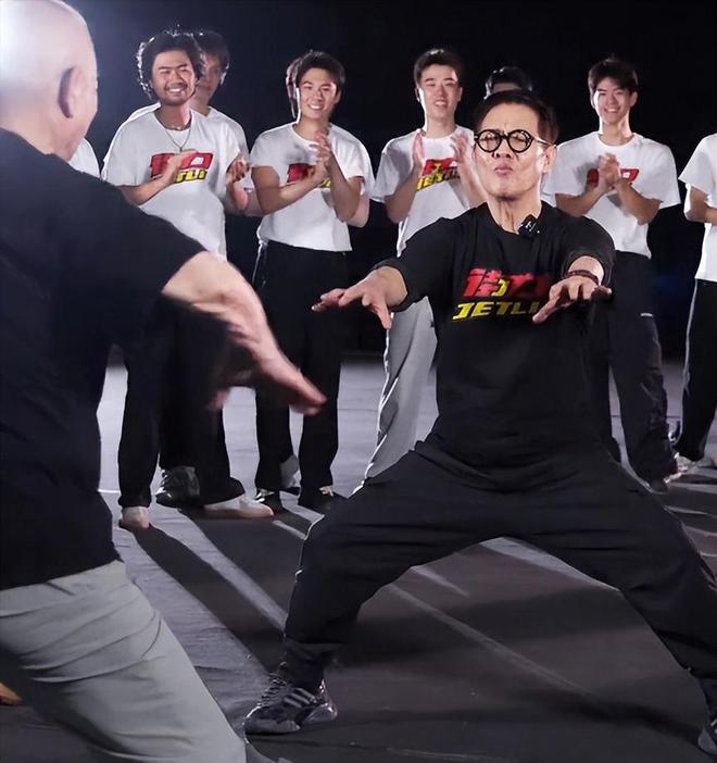 3岁利智的合照风光背后满是心酸不敢认！看了61岁李连杰和6(图12)