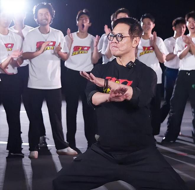 3岁利智的合照风光背后满是心酸不敢认！看了61岁李连杰和6(图16)